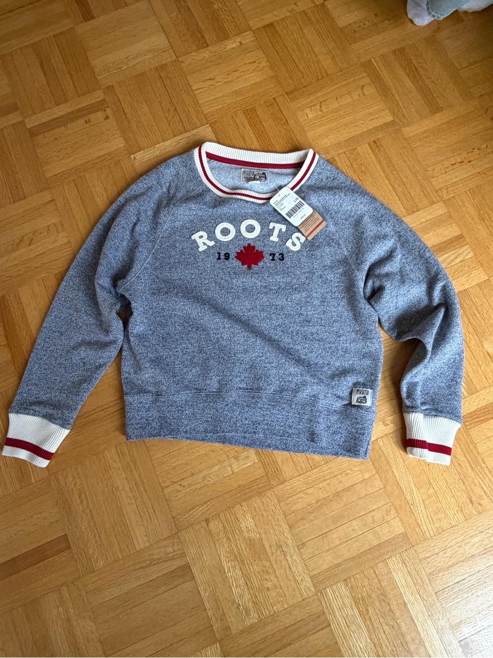Roots Girls Cabin Sweater NWT